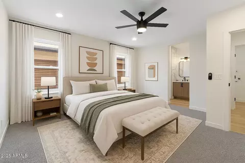Bedroom - 1367 E Mitchell Dr, Phoenix, AZ 85014 photo 2 of 7