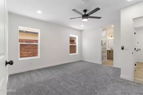Bedroom - 1367 E Mitchell Dr, Phoenix, AZ 85014 photo 1 of 7