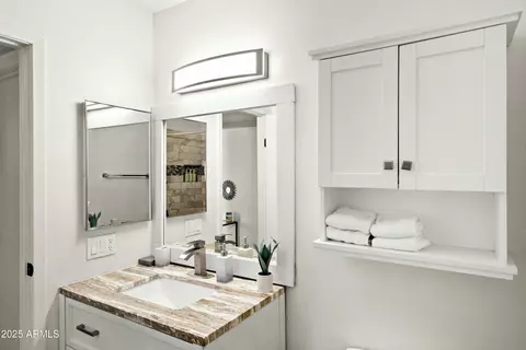 Bath - 3511 E Baseline Rd, Phoenix, AZ 85042 photo 1 of 3
