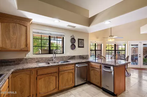 Kitchen - 4136 E Greenway Cir, Mesa, AZ 85205 photo 2 of 3