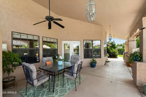 Exterior - 4136 E Greenway Cir, Mesa, AZ 85205 photo 2 of 5