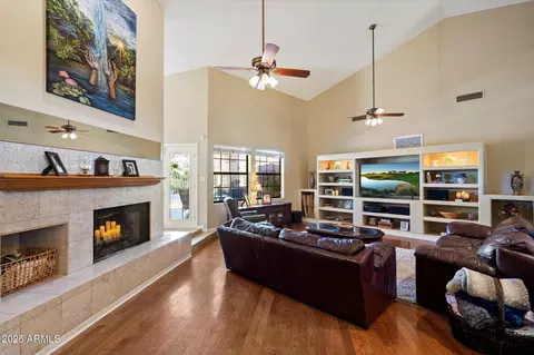 Living - 4136 E Greenway Cir, Mesa, AZ 85205 photo 2 of 3