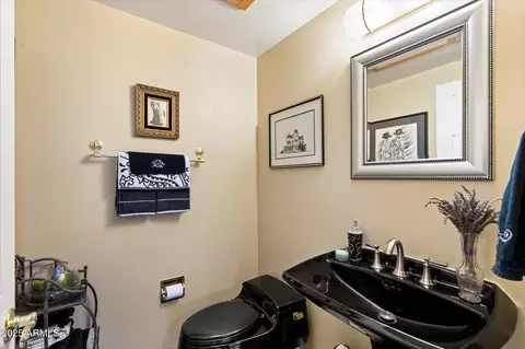Bath - 4136 E Greenway Cir, Mesa, AZ 85205 photo 4 of 5
