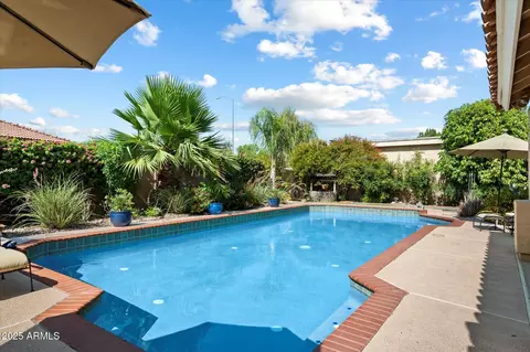 Exterior - 4136 E Greenway Cir, Mesa, AZ 85205 photo 3 of 5
