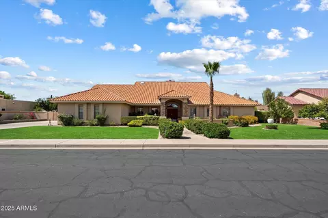 4136 E Greenway Cir, Mesa, AZ 85205