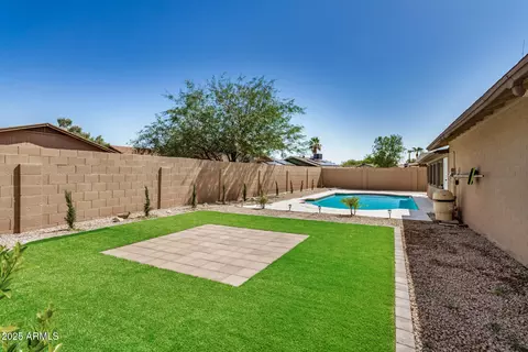 Exterior - 308 W Oraibi Dr, Phoenix, AZ 85027 photo 1 of 7