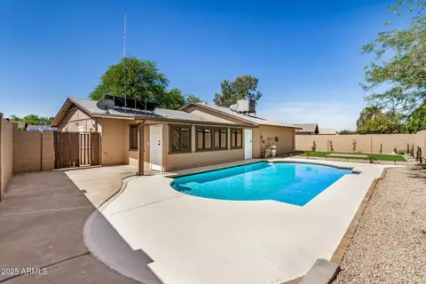 Exterior - 308 W Oraibi Dr, Phoenix, AZ 85027 photo 7 of 7