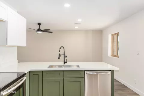 Kitchen - 308 W Oraibi Dr, Phoenix, AZ 85027 photo 2 of 3