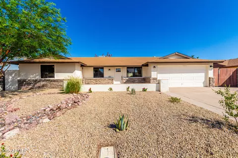 1611 W Palomino Dr, Chandler, AZ 85224