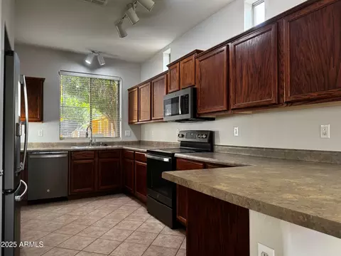 Kitchen - 876 S Colonial Dr, Gilbert, AZ 85296 photo 2 of 2