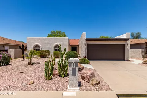 10414 E Flintlock Dr, Sun Lakes, AZ 85248