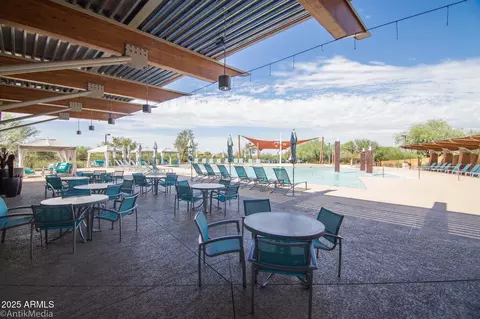 View/Area - 3977 E Cat Balue Dr, Phoenix, AZ 85050 photo 5 of 7