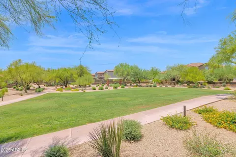 Exterior - 3977 E Cat Balue Dr, Phoenix, AZ 85050 photo 4 of 11