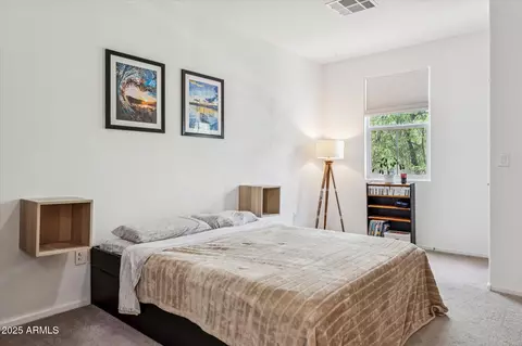 Bedroom - 2313 E Hidalgo Ave, Phoenix, AZ 85040 photo 1 of 3