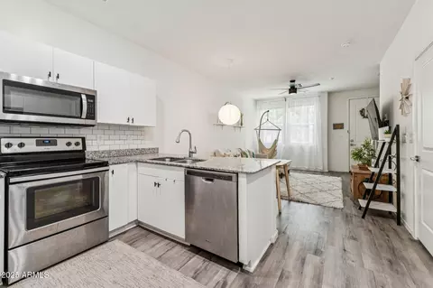 Kitchen - 2313 E Hidalgo Ave, Phoenix, AZ 85040 photo 2 of 3