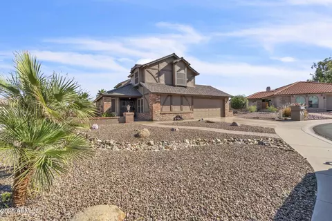 4547 E Buist Ave, Phoenix, AZ 85044 photo 2