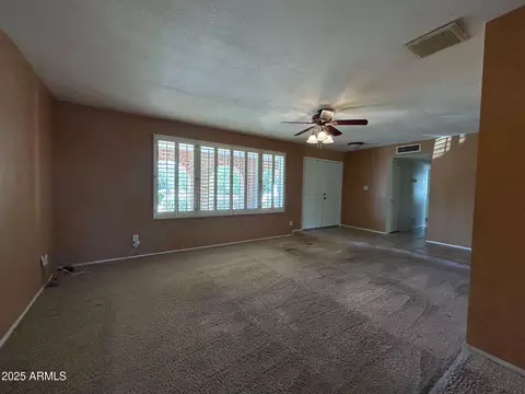 3740 E Mercer Ln, Phoenix, AZ 85028 photo 5