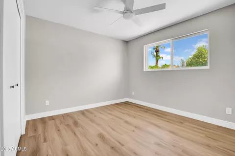 2801 E Sunnyside Dr, Phoenix, AZ 85028 photo 17