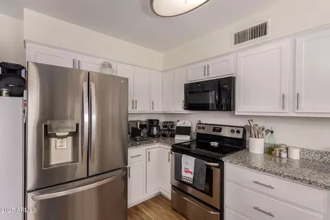 Kitchen - 3447 E Dolphin Ave, Mesa, AZ 85204 photo 3 of 5