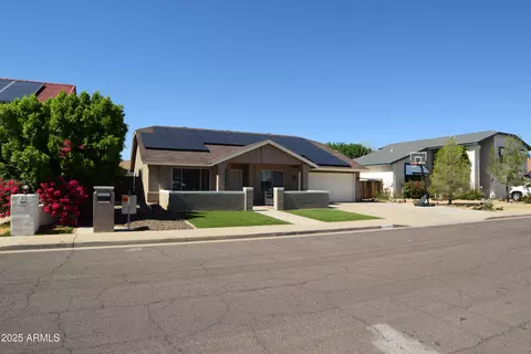 6352 W Campo Bello Dr, Glendale, AZ 85308