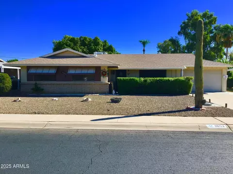 11653 N Hacienda Dr, Sun City, AZ 85351