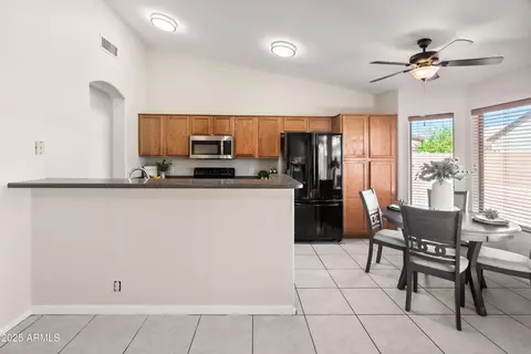 Kitchen - 2541 N 86th Ave, Phoenix, AZ 85037 photo 3 of 6