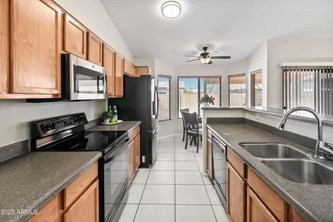 Kitchen - 2541 N 86th Ave, Phoenix, AZ 85037 photo 5 of 6