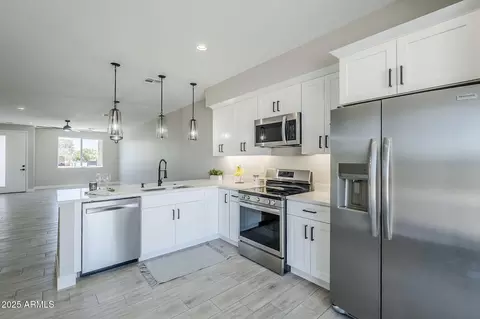 Kitchen - 656 W Taylor Ave, Coolidge, AZ 85128 photo 3 of 5