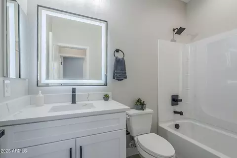 Bath - 656 W Taylor Ave, Coolidge, AZ 85128 photo 1 of 5