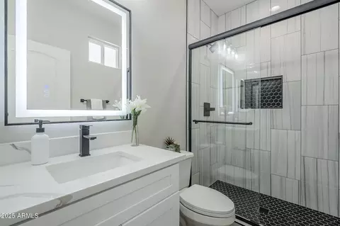 Bath - 656 W Taylor Ave, Coolidge, AZ 85128 photo 2 of 5