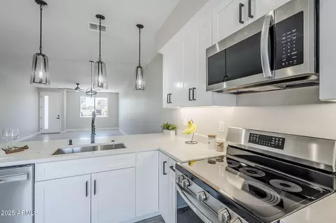Kitchen - 656 W Taylor Ave, Coolidge, AZ 85128 photo 4 of 5