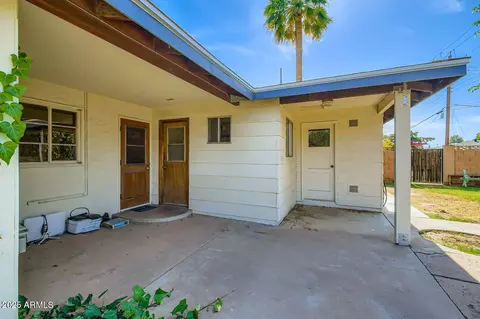Exterior - 3944 E Oak St, Phoenix, AZ 85008 photo 4 of 8