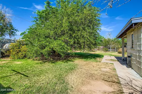 Exterior - 3944 E Oak St, Phoenix, AZ 85008 photo 6 of 8