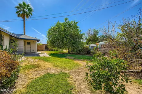 Exterior - 3944 E Oak St, Phoenix, AZ 85008 photo 7 of 8