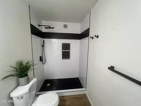 Bath - 1309 E Julie Dr, Tempe, AZ 85283 photo 7 of 12