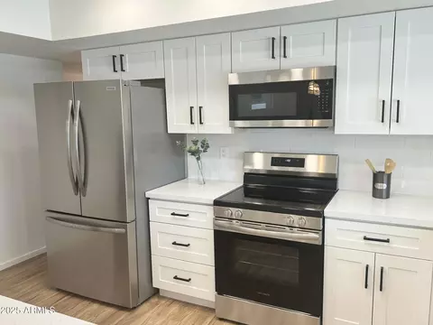 Kitchen - 1309 E Julie Dr, Tempe, AZ 85283 photo 7 of 7