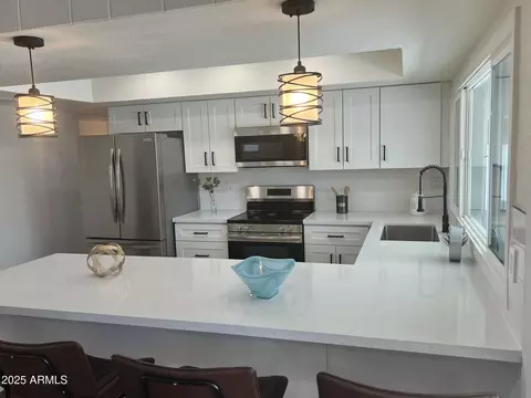 Kitchen - 1309 E Julie Dr, Tempe, AZ 85283 photo 2 of 7