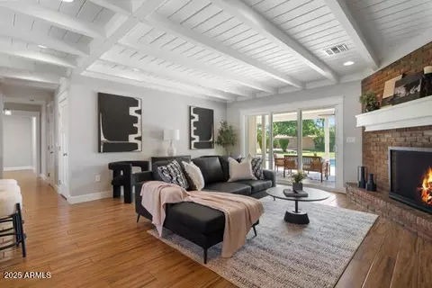 6117 N 8th Ave, Phoenix, AZ 85013