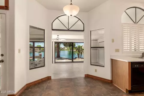 608 E Stonebridge Dr, Gilbert, AZ 85234 photo 7