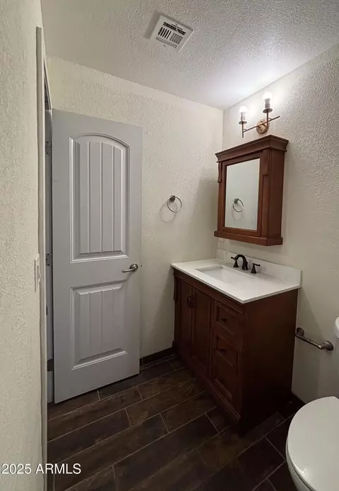 Bath - 4810 N 69th Dr, Phoenix, AZ 85033 photo 8 of 9