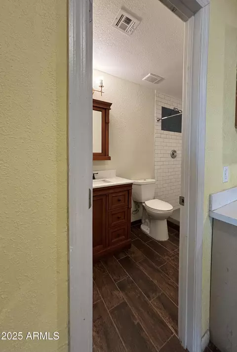 Bath - 4810 N 69th Dr, Phoenix, AZ 85033 photo 9 of 9
