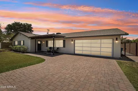 615 E Winter Dr, Phoenix, AZ 85020 photo 4