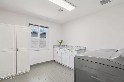 615 E Winter Dr, Phoenix, AZ 85020 photo 30