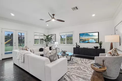 615 E Winter Dr, Phoenix, AZ 85020 photo 7