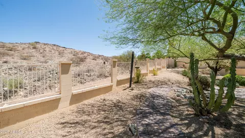 Exterior - 116 E Mountain Sky Ave, Phoenix, AZ 85048 photo 6 of 10