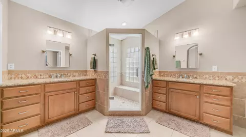 Bath - 116 E Mountain Sky Ave, Phoenix, AZ 85048 photo 1 of 5