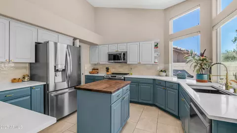Kitchen - 116 E Mountain Sky Ave, Phoenix, AZ 85048 photo 1 of 7
