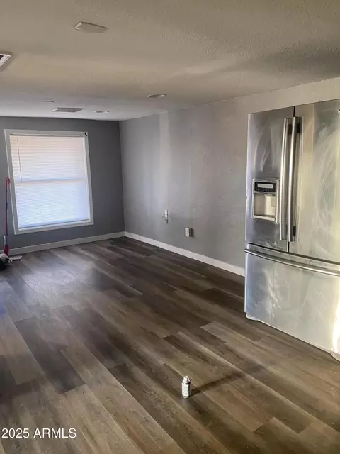 Living - 1217 E Hess Ave, Phoenix, AZ 85034 photo 1 of 1