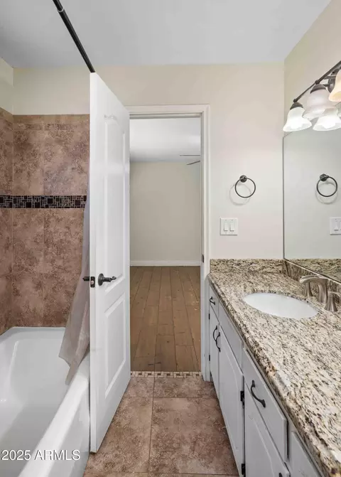 Bath - 1158 N Barkley St, Mesa, AZ 85203 photo 3 of 5