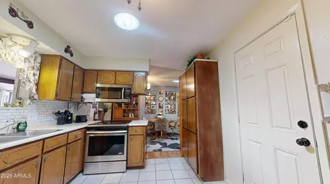 Kitchen - 1710 W 13th Ave, Apache Junction, AZ 85120 photo 2 of 2